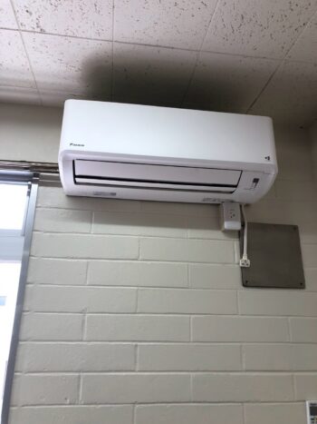 大阪府 教会ルームにてエアコン入れ替え工事完了