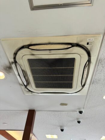 滋賀県東近江市の某飲食店様にて業務用エアコン入れ替え工事完了