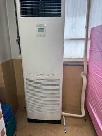 大阪市の水産物卸売業様にて業務用エアコン新設