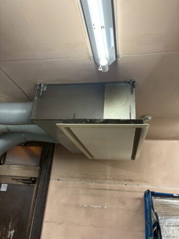 山梨県　某飲食店様にて業務用エアコン入れ替え工事完了