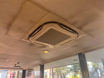 千葉県　流山市　飲食チェーン店様にて業務用エアコン入れ替え工事完了